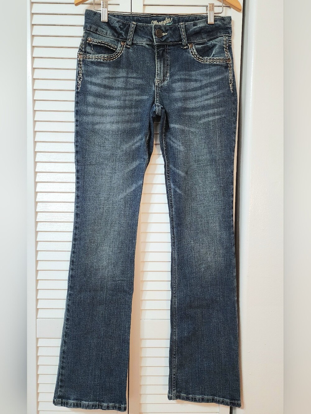 Wrangler Women's Blue Bootcut Jeans w/ contrast stitching